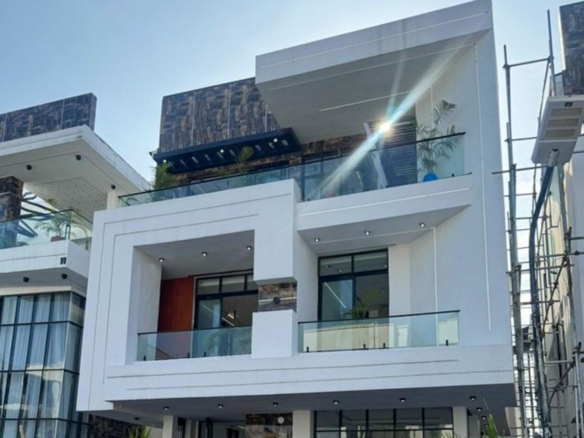 5 bedroom apartment in Lagos
